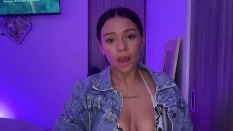 kimmi online show from March 12, 8:55 pm