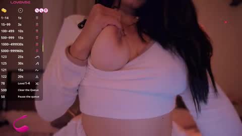 Snapshot of kimmy_chi chatting on October 20, 5:27 pm Lo online show from October 20, 5:27 pm