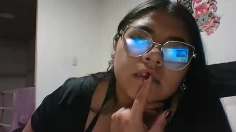 Kimmy online show from February 25, 10:42 pm