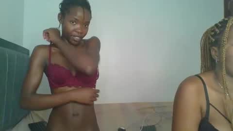 kinky_aria online show from October 25, 6:59 pm