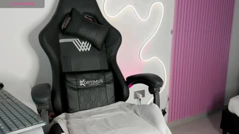 kinky yeyns online show from September 20, 1:49 am