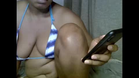 Snapshot of kinkyxxjuice chatting on October 28, 2:39 am kinkyxxjuice online show from October 28, 2:39 am