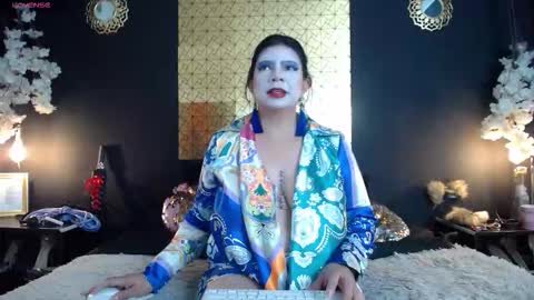 kinkyy_mom online show from October 31, 4:00 pm