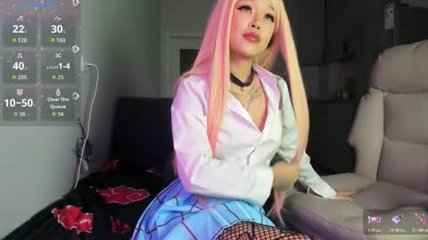 Kira online show from February 18, 1:43 pm