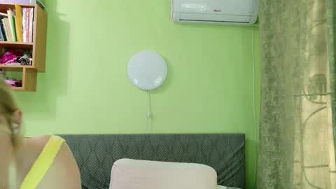 Kira online show from February 3, 6:40 am