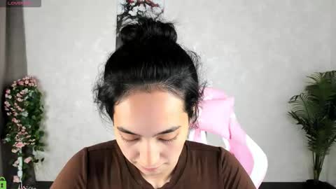 Aura online show from November 3, 7:56 am