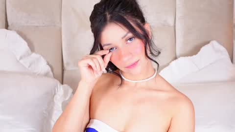 kira online show from December 14, 5:58 pm