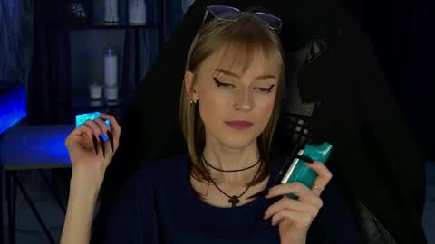 Kira online show from April 12, 7:55 am