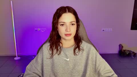 kiravair online show from February 10, 1:03 pm