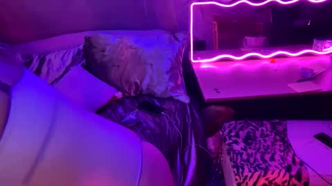 Kissah Kreampuff online show from January 15, 2:12 pm