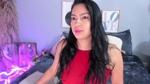 Snapshot of kissasins22 chatting on December 15, 12:49 pm kissasins22 online show from December 15, 12:49 pm