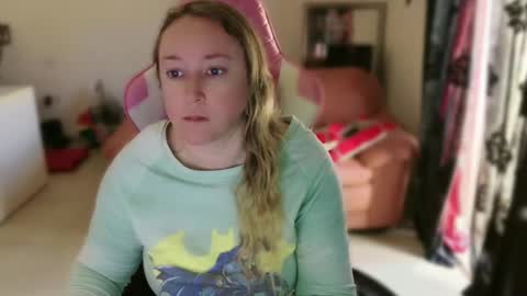 kissica online show from March 6, 11:47 am