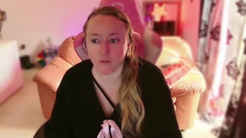 kissica online show from March 4, 8:57 am