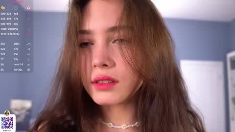 Mia online show from September 26, 7:28 am