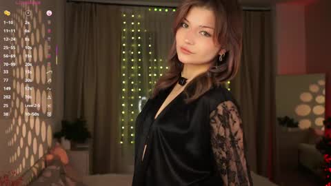 Mia online show from May 29, 7:56 pm