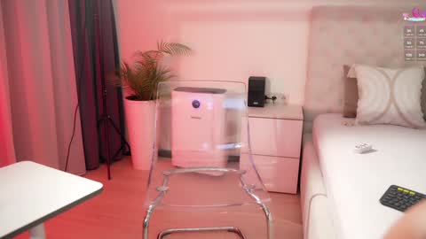 kissing33 online show from March 29, 5:45 pm