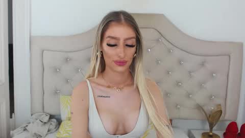 Natalie online show from December 21, 1:04 pm