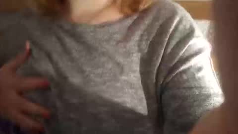 kitsuneniki online show from February 25, 5:55 pm