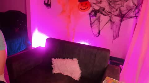 kitty__chs online show from November 14, 12:05 pm