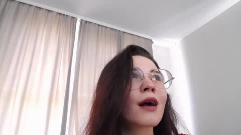 Snapshot of kitty_boy246 chatting on September 23, 9:18 am Angelina and Andrew online show from September 23, 9:18 am