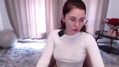 Snapshot of kitty_boy246 chatting on September 22, 8:57 am Angelina and Andrew online show from September 22, 8:57 am