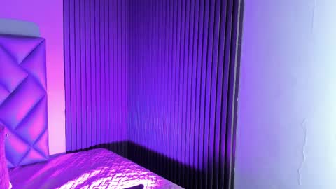   online show from April 10, 9:10 pm