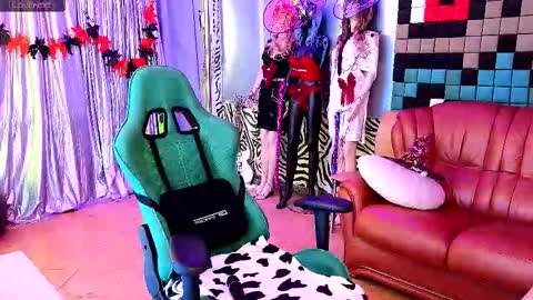 Snapshot of kitty_pantera chatting on October 9, 11:14 am kitty_pantera online show from October 9, 11:14 am