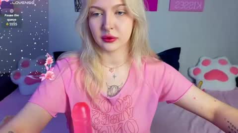 kittykendall online show from August 8, 6:27 pm