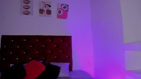kitty online show from July 31, 9:05 pm