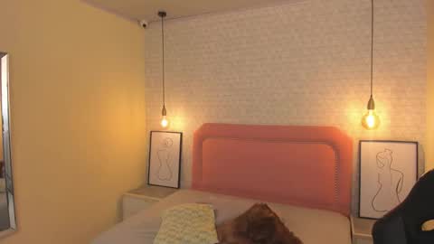  K I T T  Y  online show from October 23, 12:22 pm