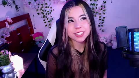 Kittyuwu  online show from April 11, 2:17 am