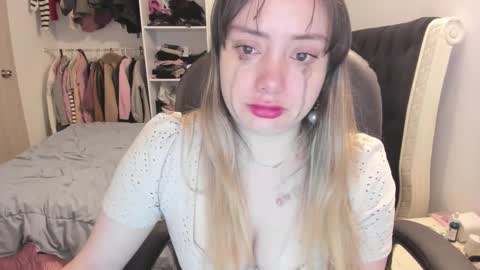 kittywantslove23 online show from December 14, 9:09 pm