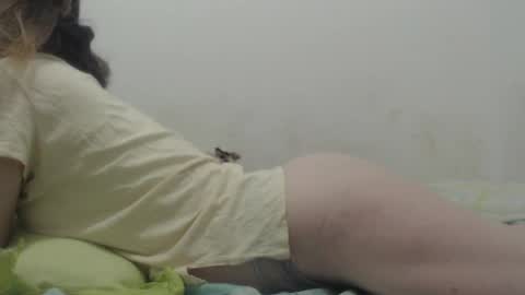 kittywhiteass online show from January 12, 8:14 am