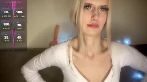 kittywithu online show from November 11, 12:57 pm