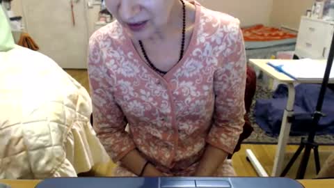 KiuminBerry online show from November 1, 12:20 pm