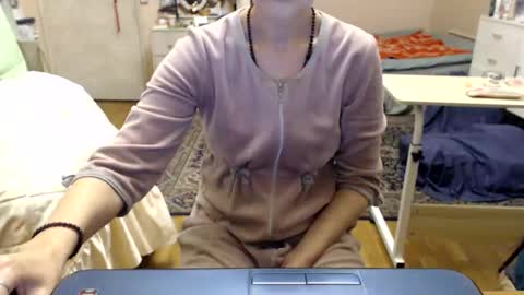 KiuminBerry online show from November 6, 2:56 pm