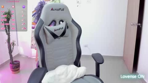 Christina online show from March 8, 8:35 pm