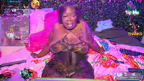 kokocherry00 online show from November 25, 2:14 am