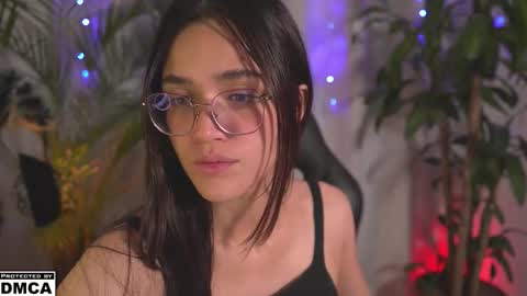 Kore online show from December 19, 4:37 am