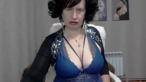 Snapshot of koroleva70 chatting on December 21, 6:44 pm VIKA online show from December 21, 6:44 pm