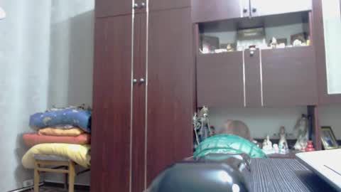 Snapshot of koroleva70 chatting on March 12, 7:36 pm VIKA online show from March 12, 7:36 pm