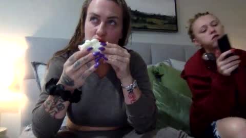 koyoteej online show from January 29, 11:14 pm