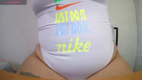 krissone online show from February 3, 10:12 pm