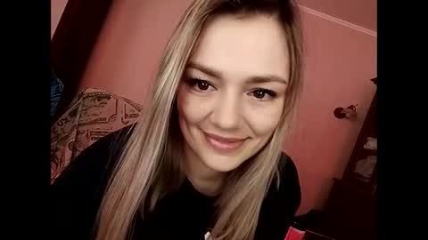 Snapshot of krisssexi chatting on February 10, 8:42 am KrissSexi online show from February 10, 8:42 am