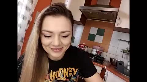 Snapshot of krisssexi chatting on January 21, 7:47 am KrissSexi online show from January 21, 7:47 am