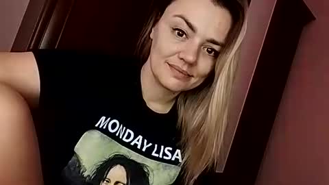 Snapshot of krisssexi chatting on September 19, 6:56 am KrissSexi online show from September 19, 6:56 am