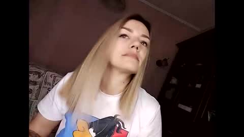 Snapshot of krisssexi chatting on March 5, 5:50 am KrissSexi online show from March 5, 5:50 am