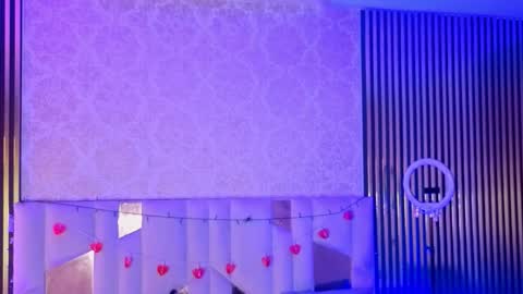 kristen_tay online show from February 24, 9:30 am