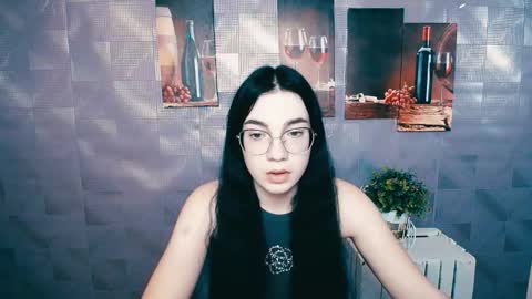 Snapshot of kristenx_x chatting on September 22, 8:13 am Kristen online show from September 22, 8:13 am