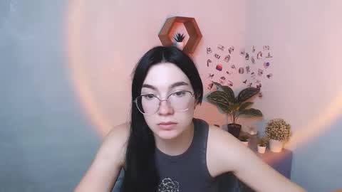 Snapshot of kristenx_x chatting on September 10, 10:37 am Kristen online show from September 10, 10:37 am